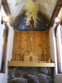 Regina Caeli chapel2.jpg